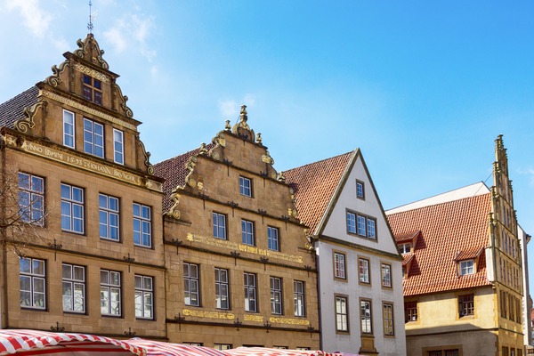 Historische Häuserfront in Bielefeld